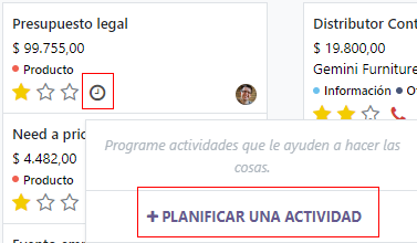 Vista Kanban del pipeline de CRM y opción de programar una actividad.