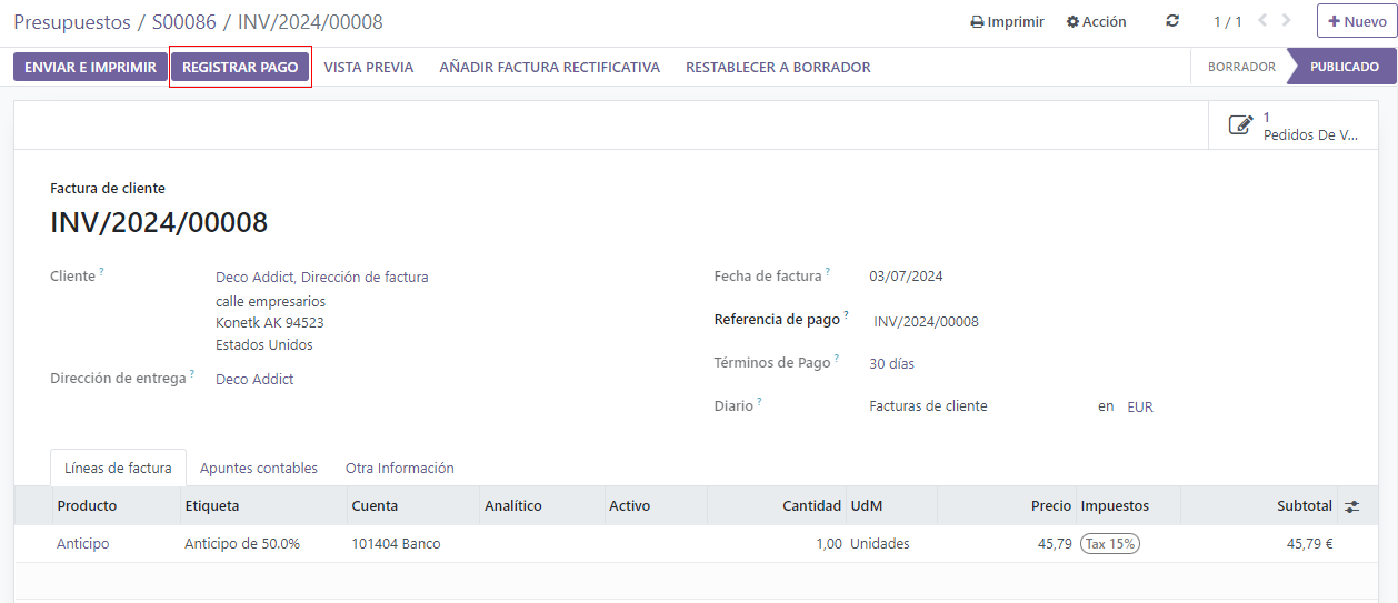Demostración del botón Registrar Pago en una factura de cliente confirmada.