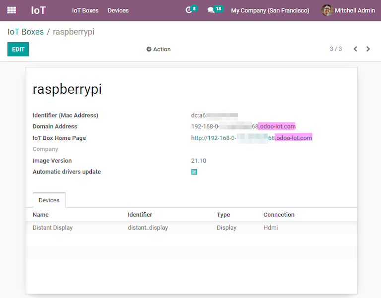 La aplicación IoT de Odoo. Aparece una caja IoT con el dominio .odoo-iot.com.